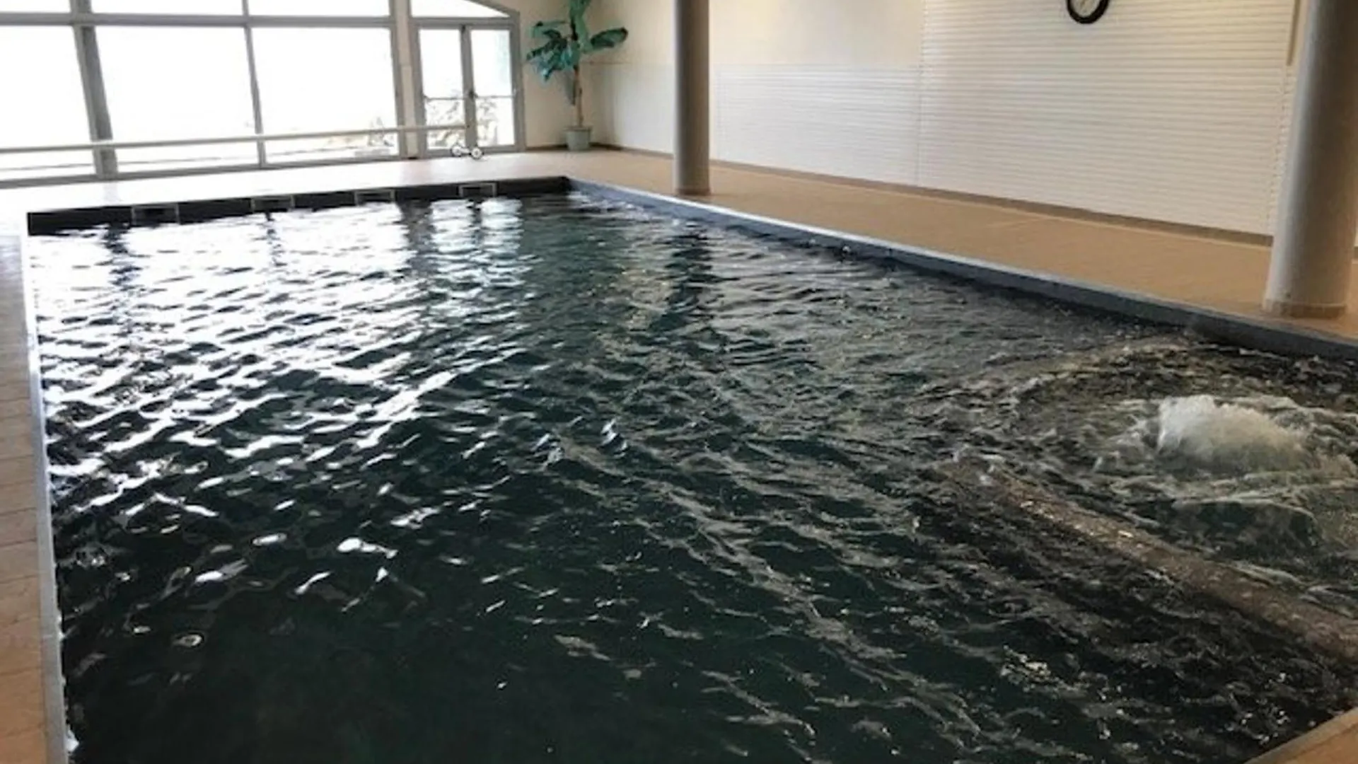 Apartament Charmant Studio Cabine Pour 4 Avec Terrasse, Piscine Couverte, Parking Et Salle De Fitness A 400M Des Pistes - Fr-1-404-245 Bagnères-de-Bigorre