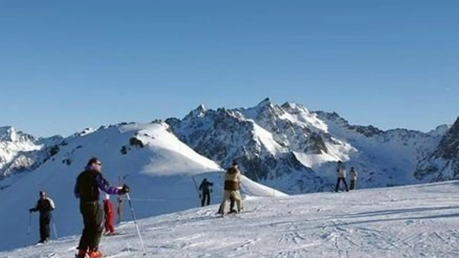Charmant Studio Cabine Pour 4 Avec Terrasse, Piscine Couverte, Parking Et Salle De Fitness A 400M Des Pistes - Fr-1-404-245 Bagnères-de-Bigorre Francja