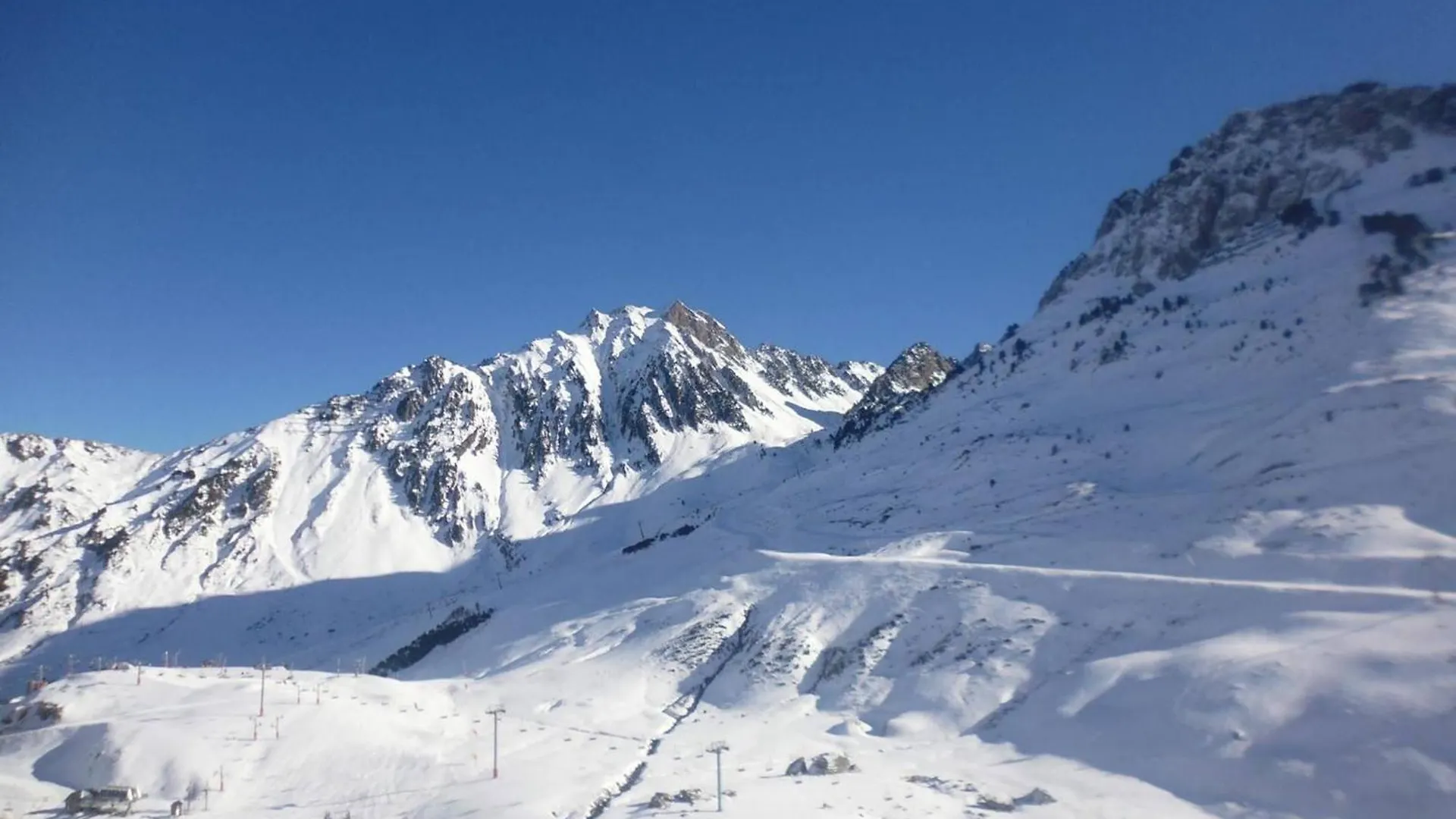 Charmant Studio Cabine Pour 4 Avec Terrasse, Piscine Couverte, Parking Et Salle De Fitness A 400M Des Pistes - Fr-1-404-245 Bagnères-de-Bigorre 0*,  Francja